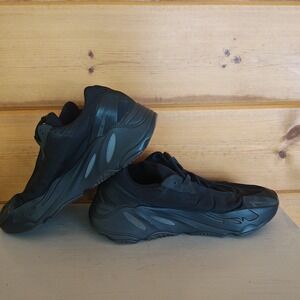 adidas Yeezy Boost 700 MNVN Triple Black Size 10.5 FV4440 UK 10